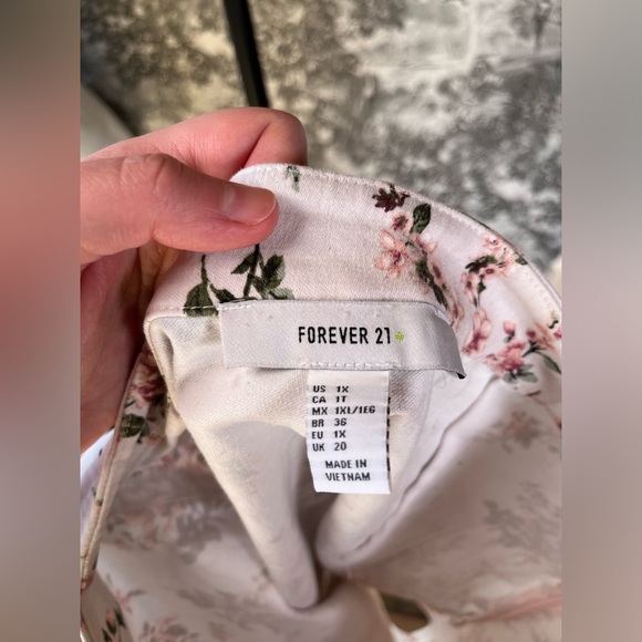 Vintage Pink Floral Skirt - Picture 7 of 8